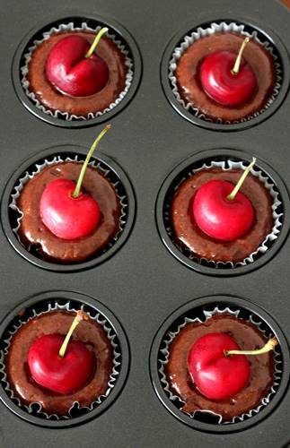 アメリカンチェリーのチョコマフィン Takacoco Kitchen アメリカンチェリーのチョコマフィン Takacoco Kitchen