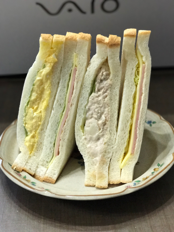 布田4丁目ベーカリーのサンドイッチ_a0359239_21292136.jpg