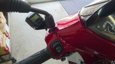 BETA RR4T125にバイクザシートインサイド_e0114857_9354449.jpg