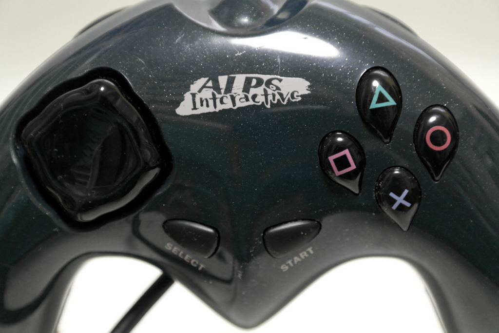 【レビュー】ALPS GAMEPAD for PlayStation INT001_c0004568_21231386.jpg