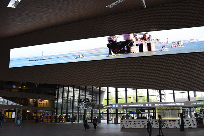 オランダ建築がすごい！オランダ・ロッテルダム駅写真　Station Rotterdam Centraal photo_e0171573_23251156.jpg