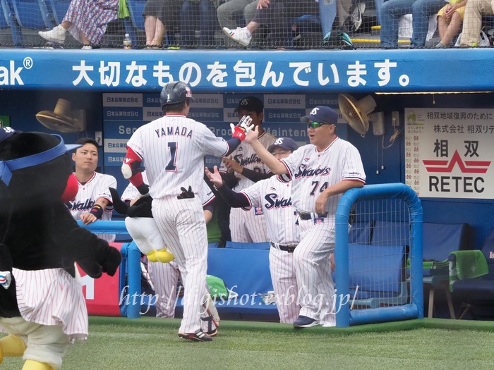 【6/4神宮観戦】9回4点差から山田7号2ﾗﾝ＆ﾊﾞﾚ激走＆ｸﾞﾘｰﾝ適時打＆相手失策で同点も延長ﾄﾞﾛｰ_e0222575_20364390.jpg