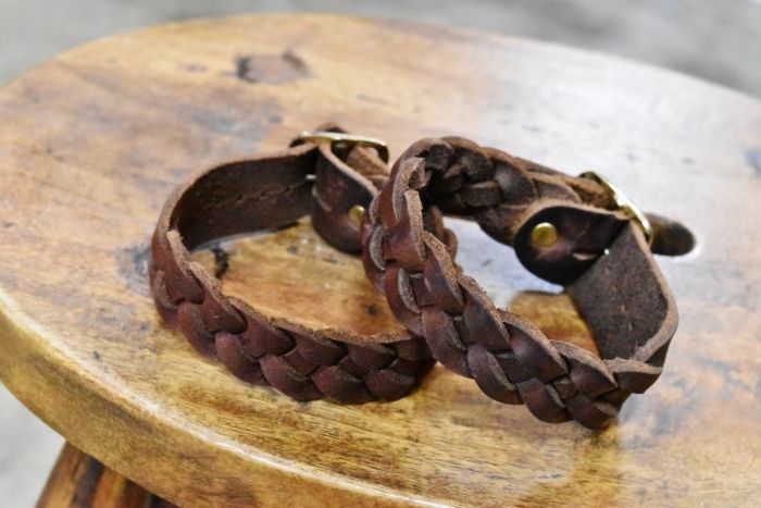 FERNAND LEATHER ･･･ LEATHER WRIST BAND！♪！_d0152280_13464299.jpg