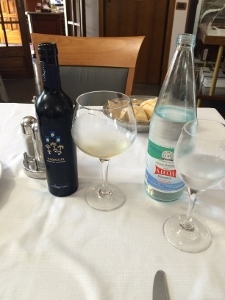 2016年サルデーニャ紀行 カブラスで昼食_a0059035_16091549.jpg