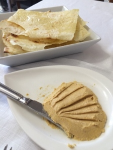 2016年サルデーニャ紀行 カブラスで昼食_a0059035_16130890.jpg