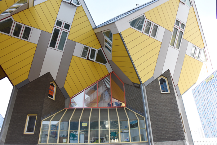 オランダ建築がやばい！オランダ・ロッテルダムのキューブハウス写真　Cube House Rotterdam photo_e0171573_0155510.jpg