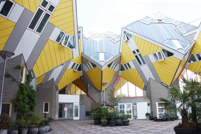 オランダ建築がやばい！オランダ・ロッテルダムのキューブハウス写真　Cube House Rotterdam photo_e0171573_016960.jpg