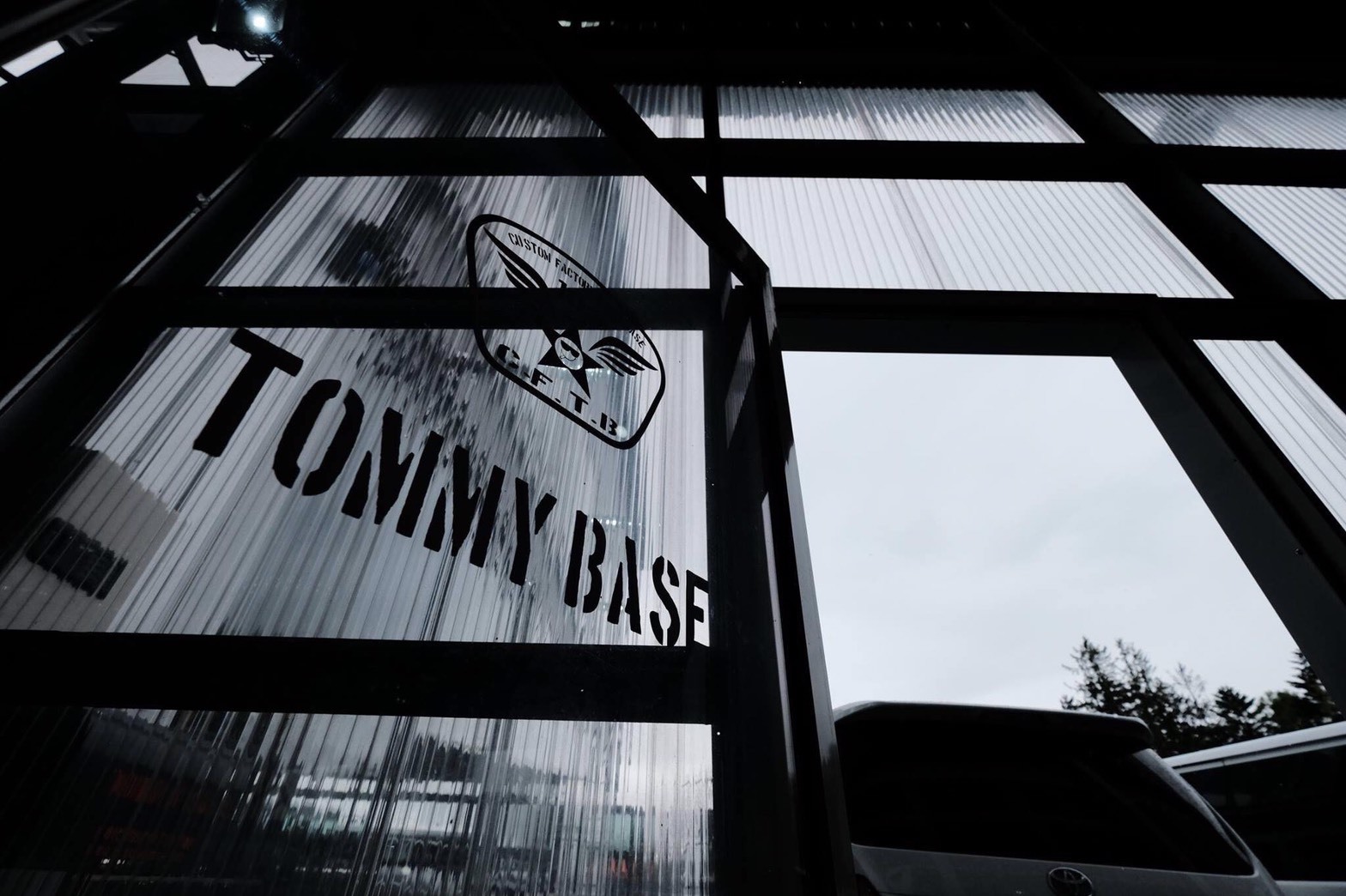 6月6日(火)TOMMY BASE ともみブログ☆ランクル ベースはハイエースだらけ!_b0127002_19541436.jpg