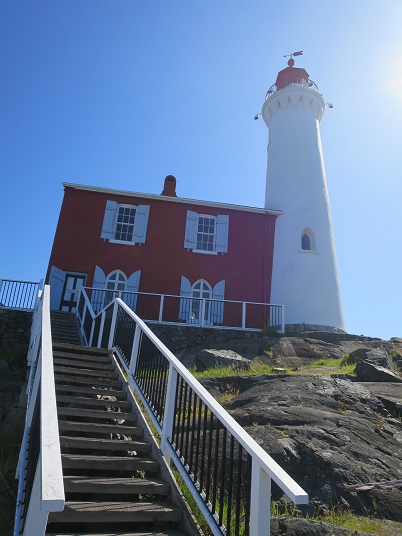ヴィクトリアひとり旅☆（その2）Fort Rodd Hill and Fisgard Lighthouse_c0212604_22452214.jpg