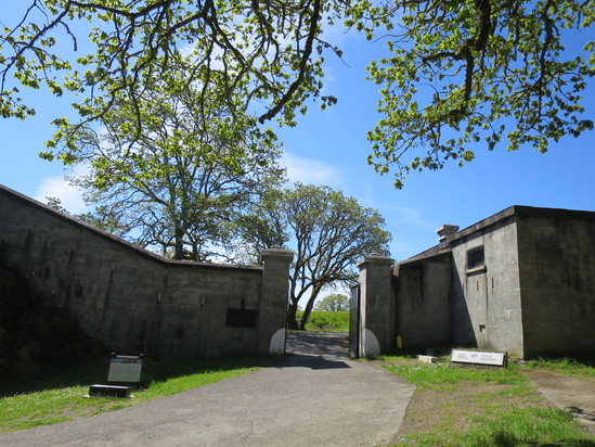 ヴィクトリアひとり旅☆（その2）Fort Rodd Hill and Fisgard Lighthouse_c0212604_2301639.jpg