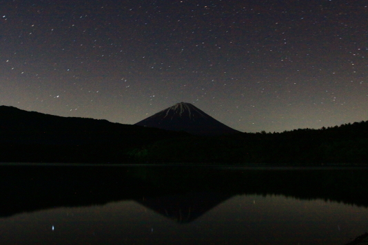 29年6月の富士(1）西湖の富士_e0344396_17224845.jpg