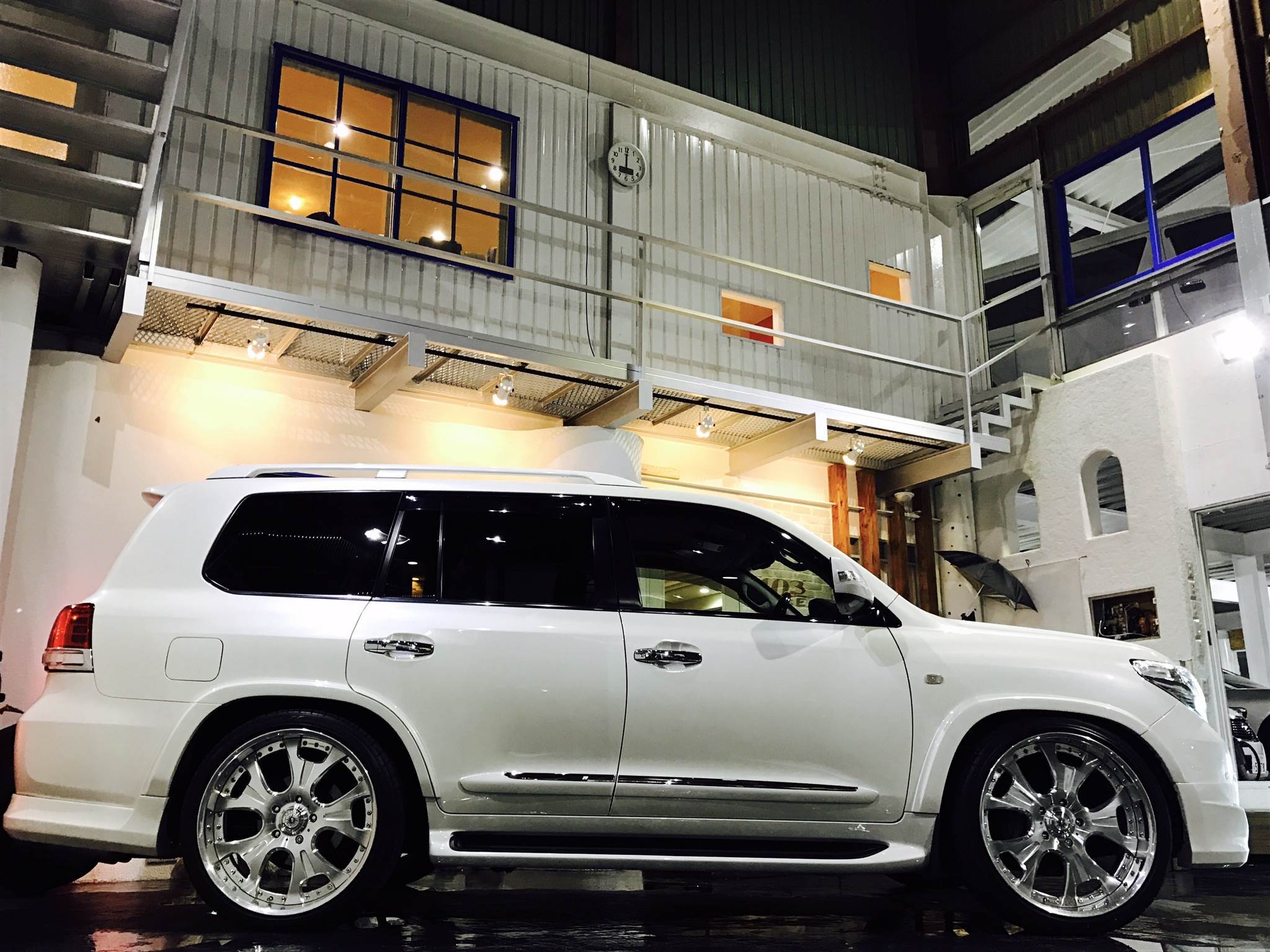 6月6日(火)TOMMY BASE ともみブログ☆ランクル ベースはハイエースだらけ!_b0127002_13265265.jpg