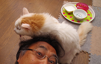 なにをさわいでおるのじゃ？_a0028451_12590213.jpg