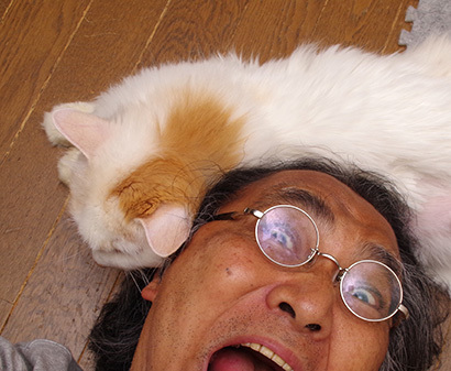 なにをさわいでおるのじゃ？_a0028451_12590282.jpg