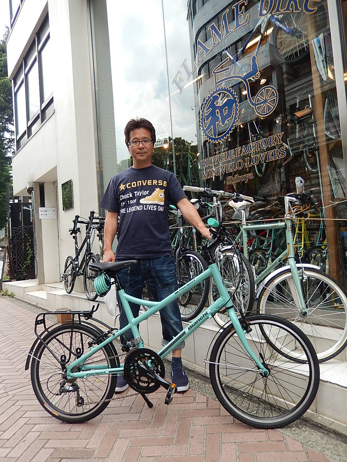 6月7日 渋谷 原宿 の自転車屋 FLAME bike前です_e0188759_134929100.jpg