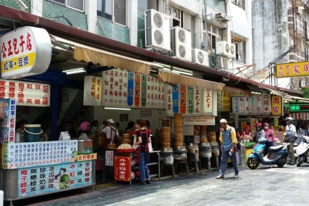 台湾一周7日間(23)花蓮で食べる（小籠包・葱油餅・西瓜）_c0013687_08391150.jpg