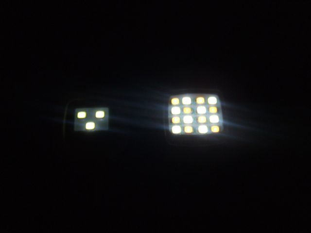 100円ショップの「自撮り用LEDライト」は・・・_a0136725_09295554.jpg