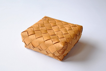 白樺のBOXとウォールバスケット_c0215933_15591679.jpg