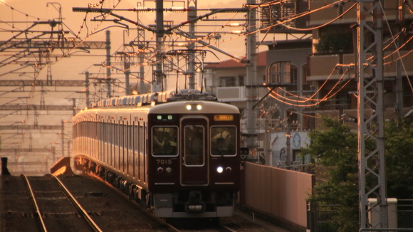 阪急7015F 夕方 _d0202264_2211752.jpg
