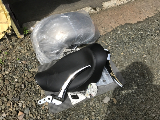 \'08 FXDL 危険なリア周り_d0348774_11334395.jpg