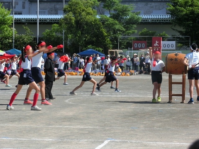 夏が近づいてきた! 今泉小の運動会と吉原二中のプール掃除_f0141310_08413218.jpg
