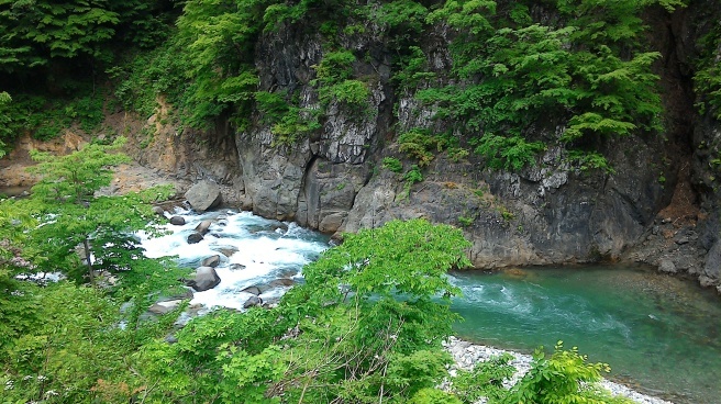 秋山郷は新緑も水も緑色～･ﾟ☆､｡･：･ﾟ`☆･･ﾟ - Beautiful Japan 絵空事
