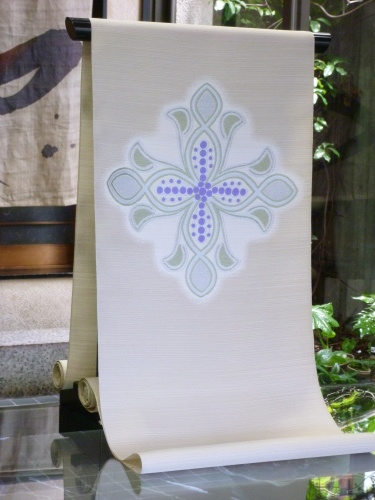 勝山健史帯 ”欧州刺繍文” <工芸帯地洛風林の帯>_d0159384_17092604.jpg