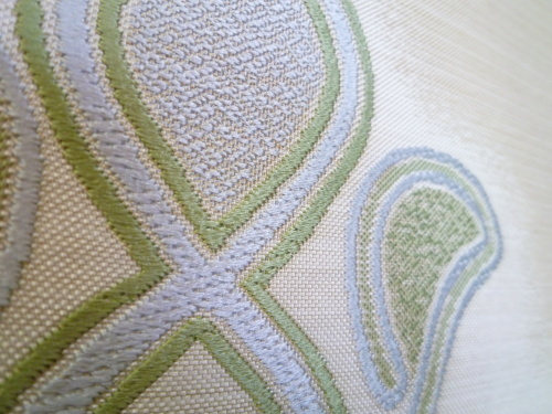勝山健史帯 ”欧州刺繍文” <工芸帯地洛風林の帯>_d0159384_17101385.jpg