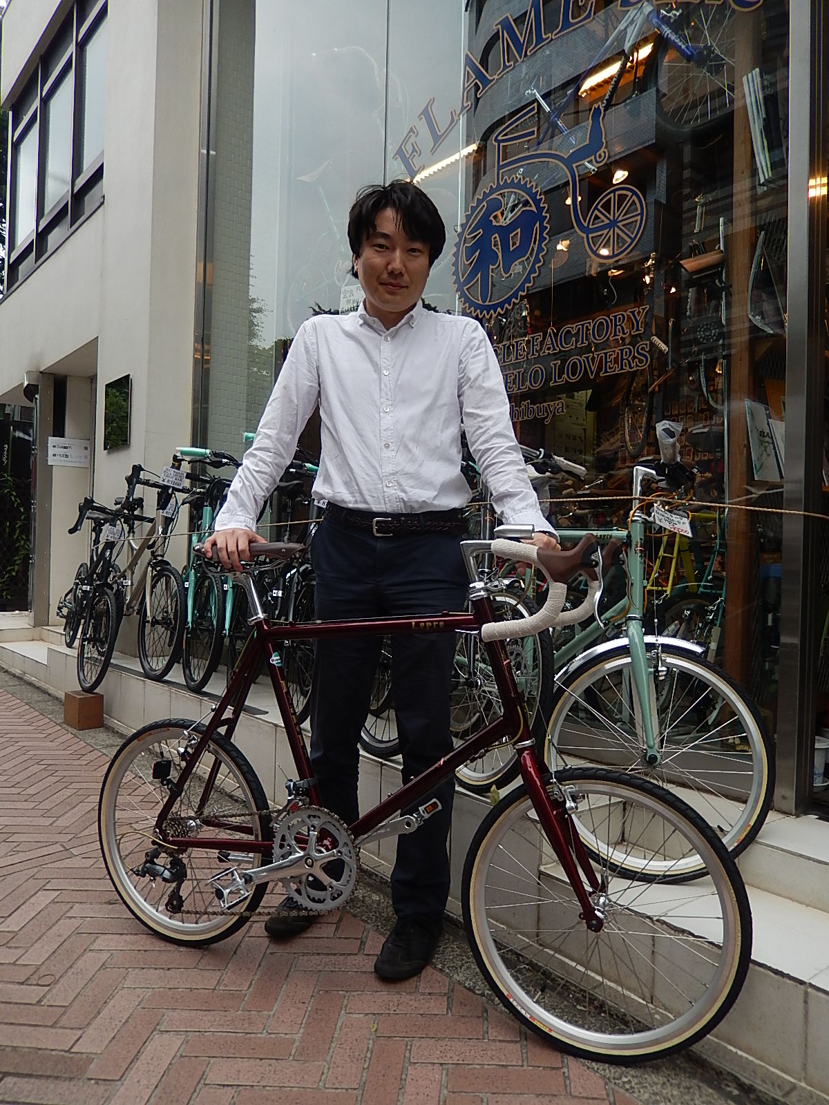6月11日 渋谷 原宿 の自転車屋 FLAME bike前です_e0188759_19251717.jpg