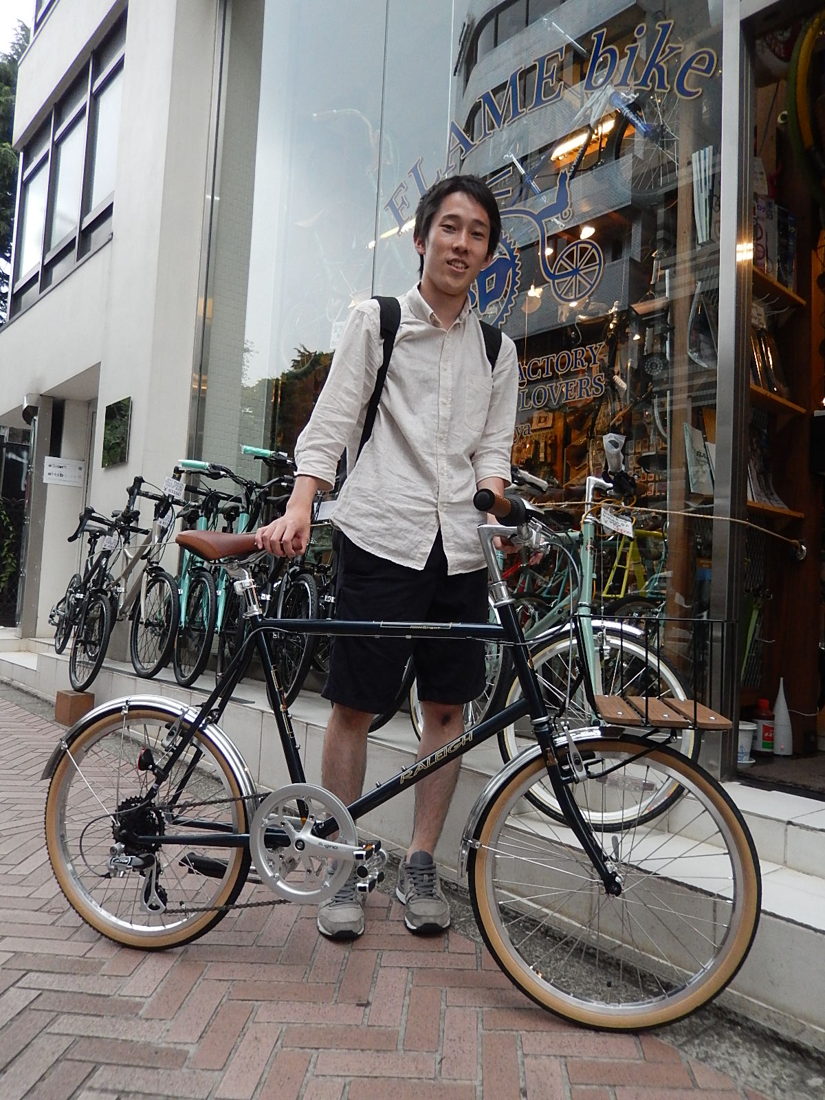 6月11日　渋谷　原宿　の自転車屋　FLAME bike前です_e0188759_19282691.jpg