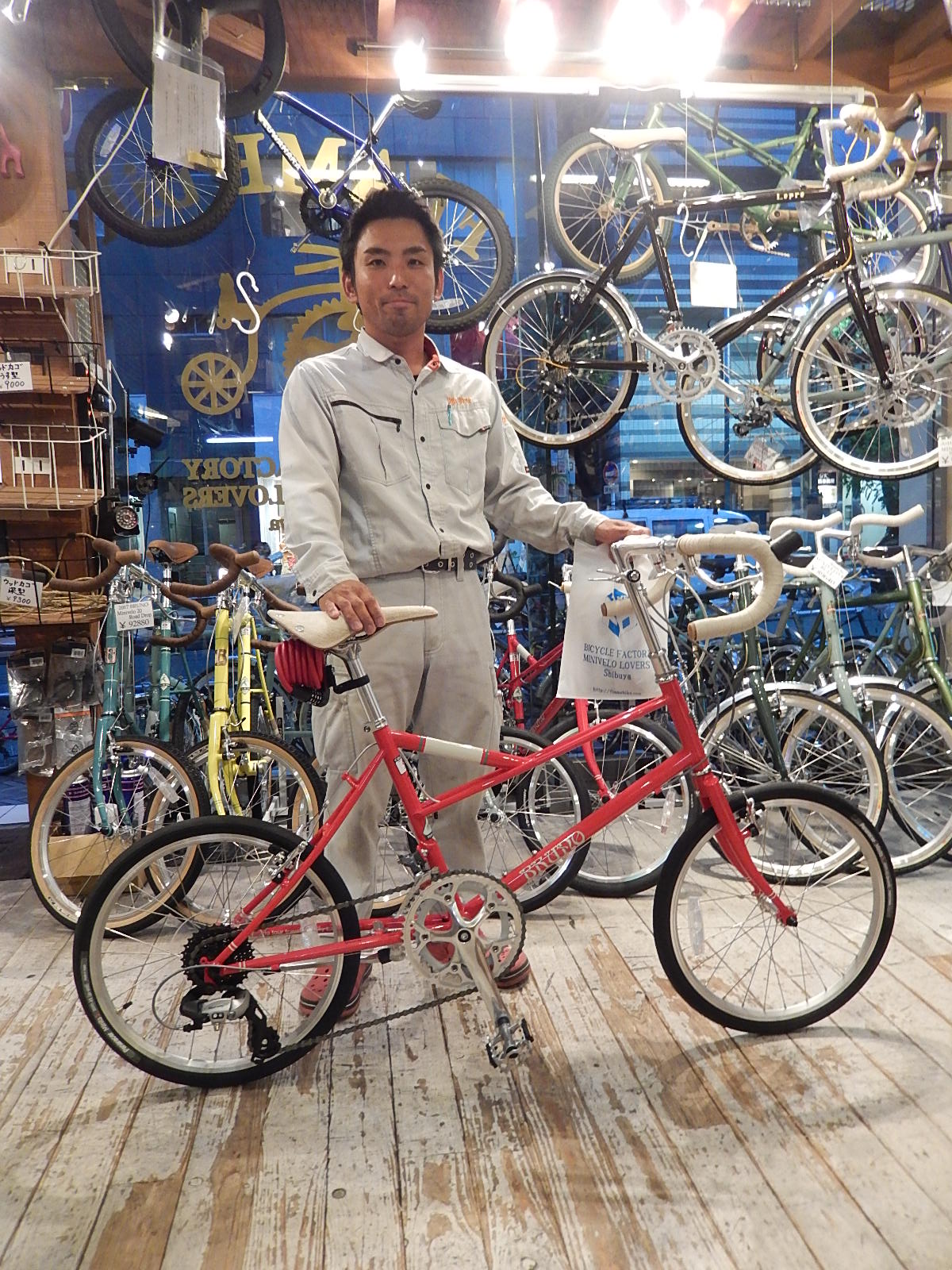 6月11日　渋谷　原宿　の自転車屋　FLAME bike前です_e0188759_19294968.jpg