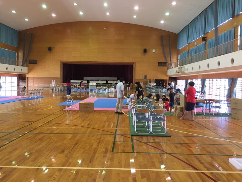 初めてで、443人の選手が出場する夢の大会！！「第1回沖縄県空手道錬成大会」_c0186691_106133.jpg