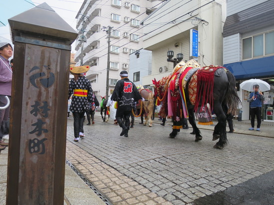 雨の中 行進は続く!(チャグチャグ馬コ★その2)_c0212604_21133360.jpg