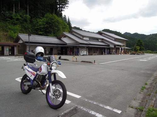 バイクで行く国道３６８号線仁柿峠_e0166016_23161351.jpg