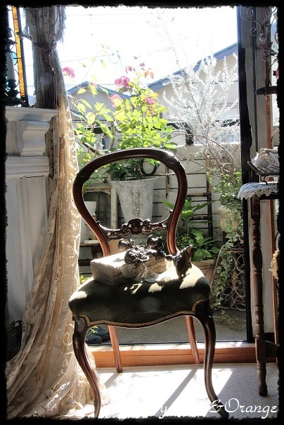 antique chairの修理、、、_e0246732_22113778.jpg