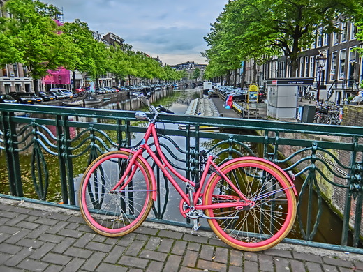 欧州ひとり旅（４）　Day 1-2　アムステルダム　自転車のある風景_c0006772_9355750.jpg