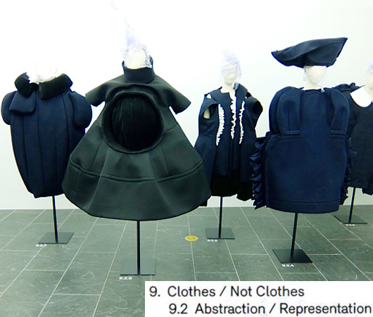 Kawakubo’s collections: 9. Clothes/Not Clothes （9.5 Fact/Fictionまで）_b0007805_4123558.jpg