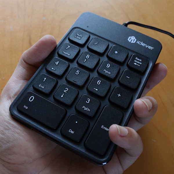 【AD】ノートPCでも数字が入力しやすくなる外付けのテンキー_c0060143_21135411.jpg
