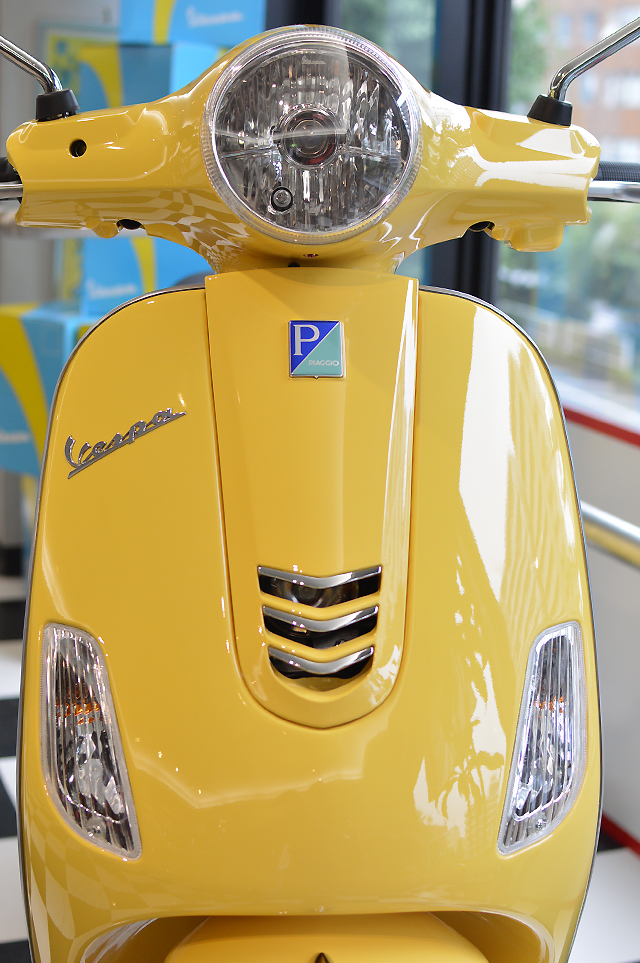 ベスパ Lx125ie yellow