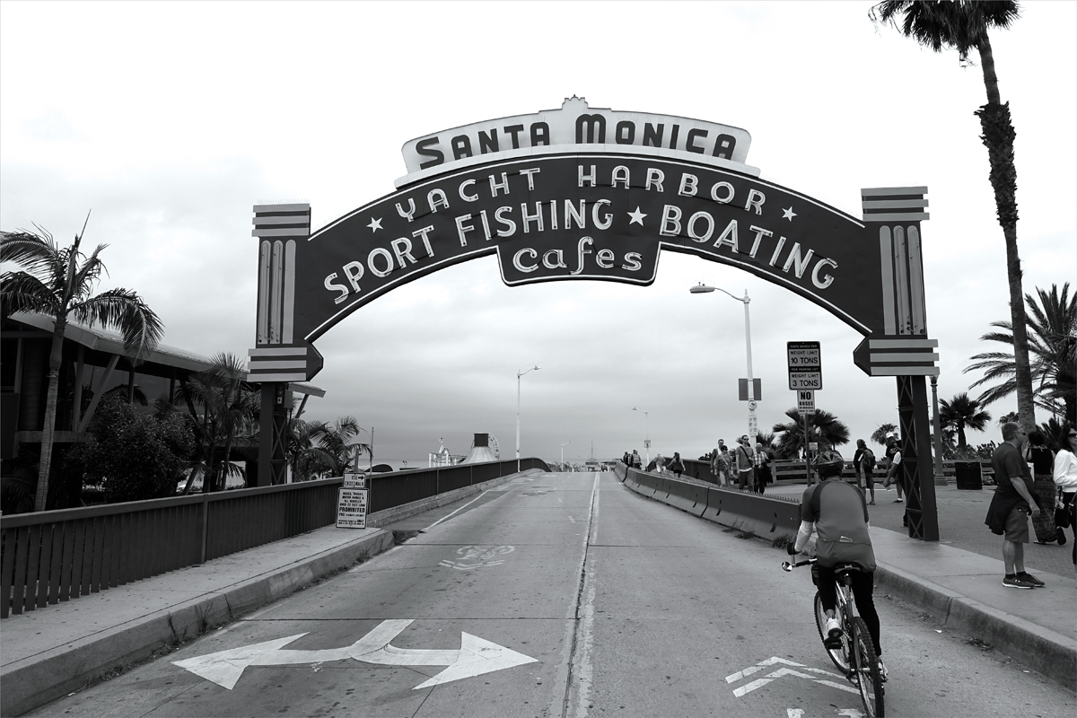 Santa Monica Pier : 埠頭を渡る風_d0361902_8495291.jpg