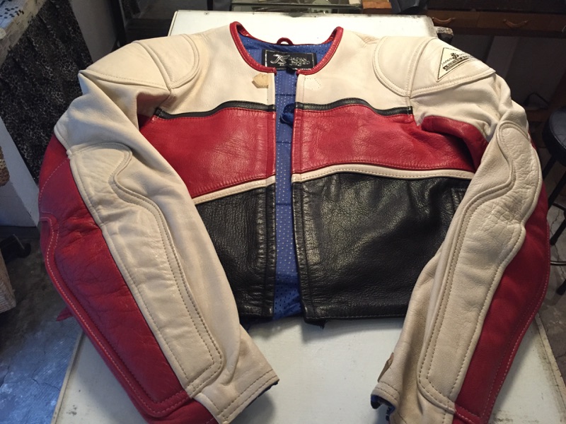 革つなぎ ライダースーツリメイク 革ジャンリペア_b0178425_13491444.jpg