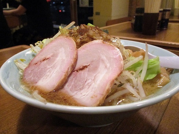 「麺通」でらーめん＋野菜(背脂正油)♪９５_c0169330_11172957.jpg