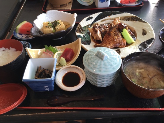 今日の晩飯は・・・芦屋 かねやす‼︎_b0075433_19062067.jpg