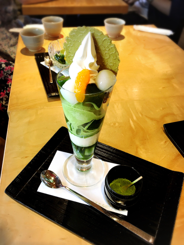 伊藤久右衛門 本店_e0292546_23241311.jpg