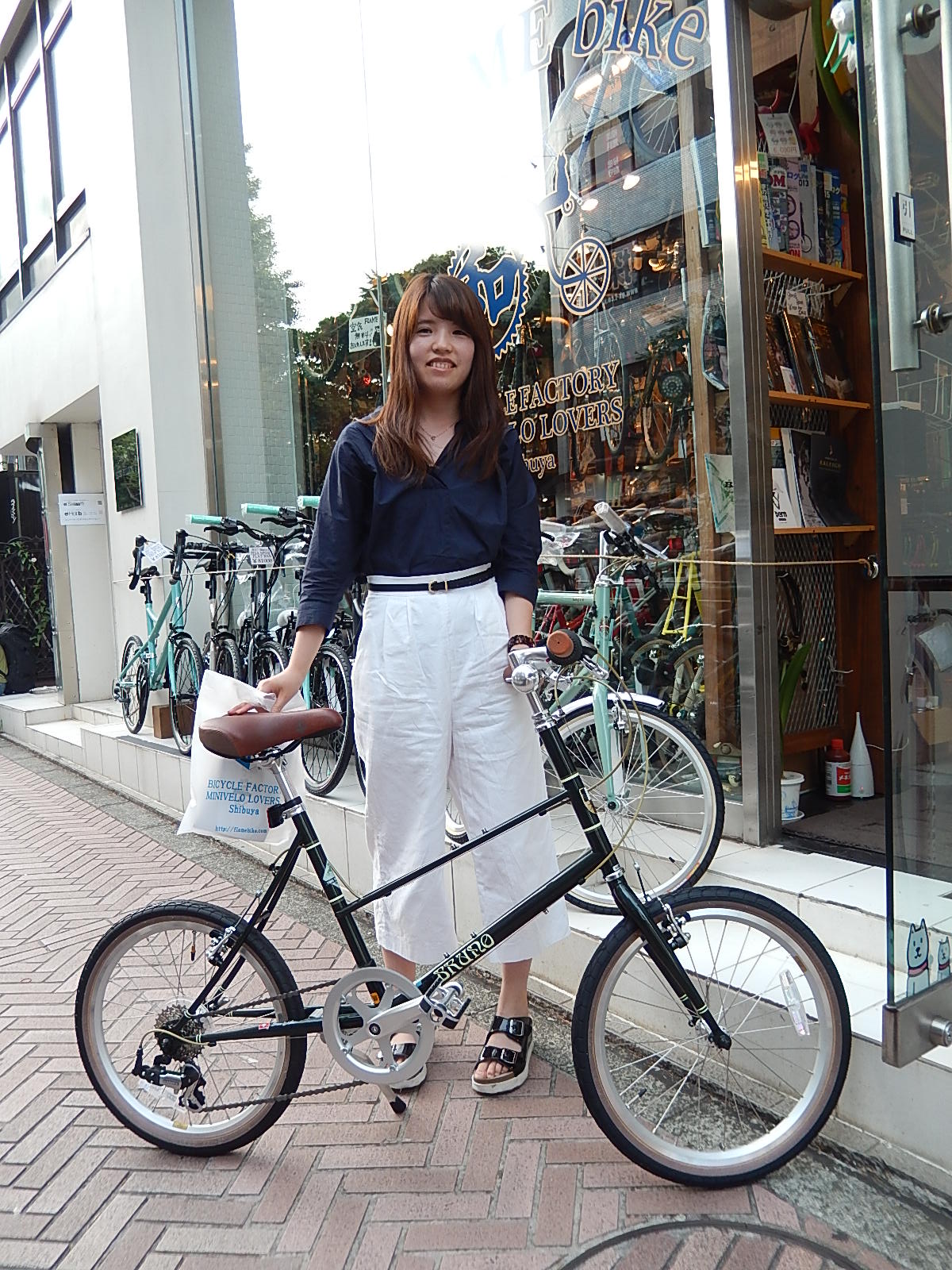 6月19日　渋谷　原宿　の自転車屋　FLAME bike前です_e0188759_1941420.jpg