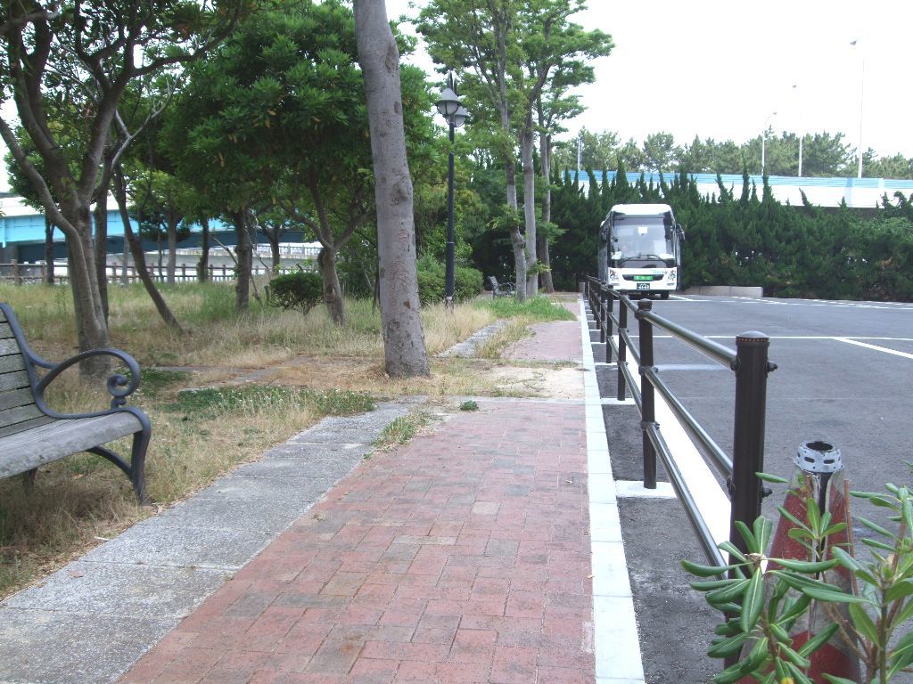 公完成した樋井川河畔緑道・公園のスロープ その２_d0098186_15473954.jpg