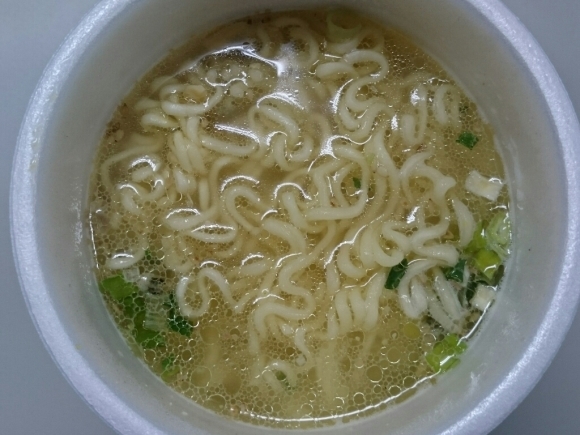 6/19夜勤飯 サンヨー食品 サッポロ一番あさりバター風塩らーめん_b0042308_01495499.jpg