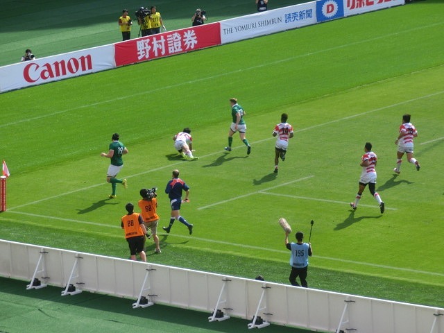 日本は22-50で完敗 「日本VSアイルランド」 24日(土)の第2戦は緊迫したゲームを期待_f0141310_07282011.jpg
