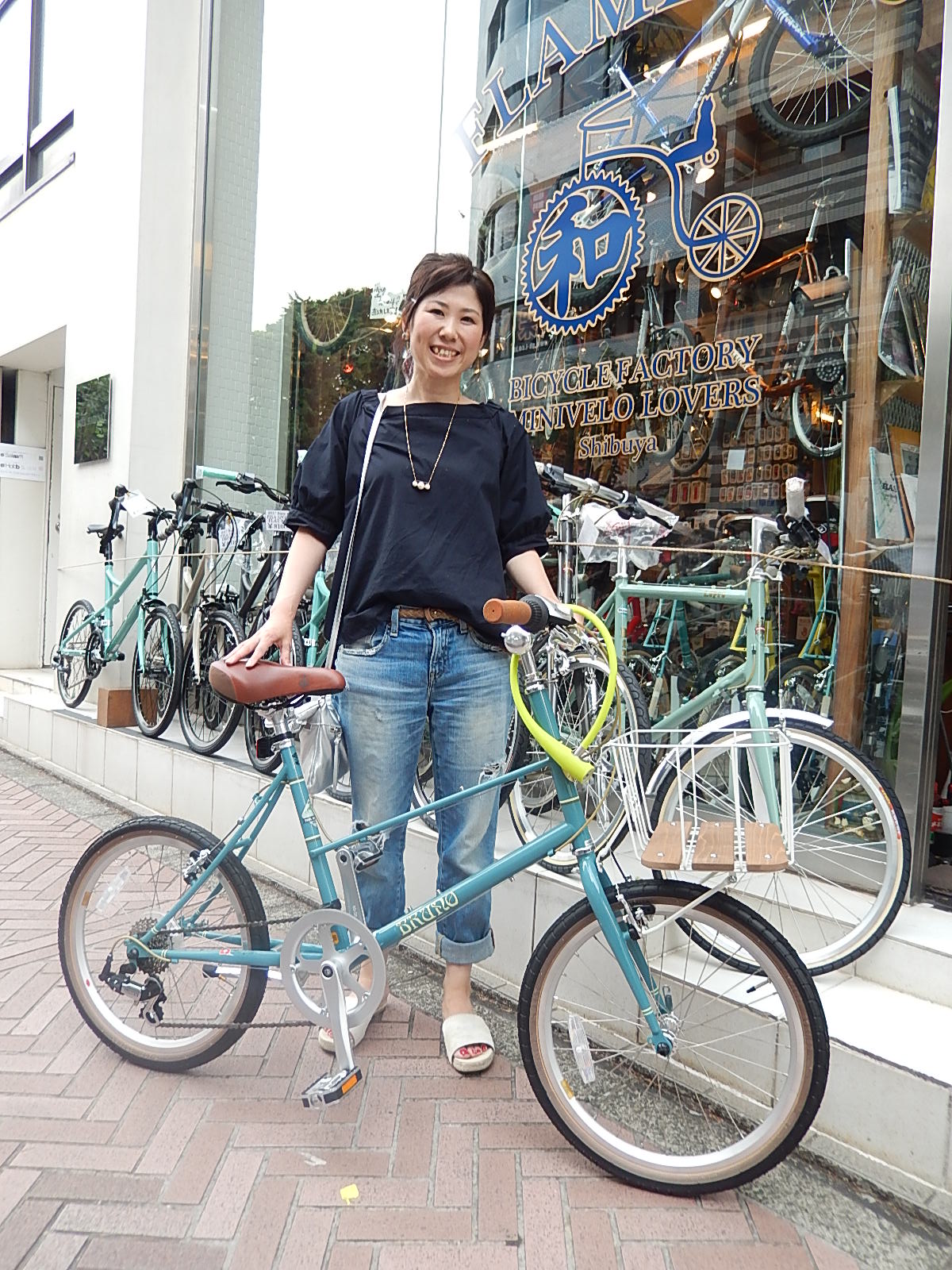 6月20日　渋谷　原宿　の自転車屋　FLAME bike前です_e0188759_1955564.jpg