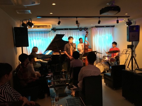 Jazzlive comin 広島  明日木曜日のライブ_b0115606_12193801.jpg